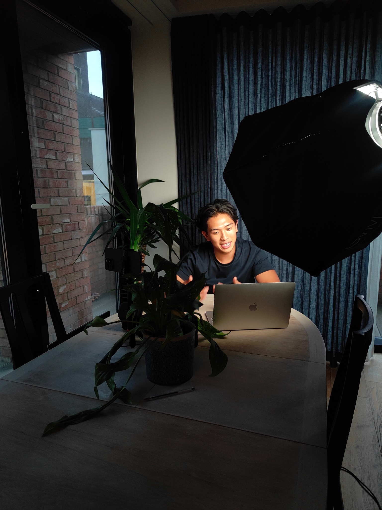 006B8498-1291-4BAB-A39F-967AAEE6103D